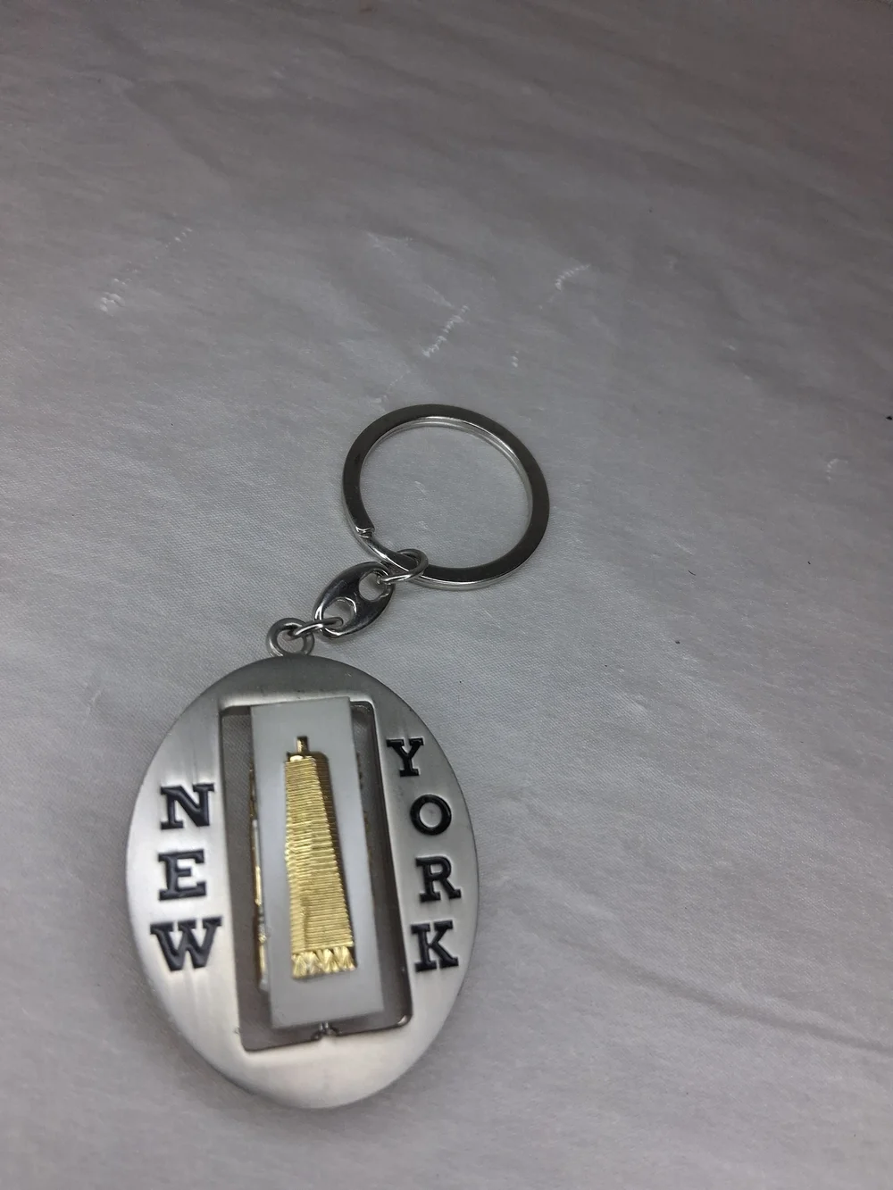 New York Two-Tone Statue Keychain - Silver & Gold